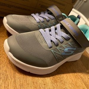 Girls sketchers size 2